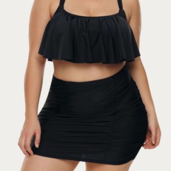 Strappy Ruffle Plus Size Swim Set - Picture 1 of 2